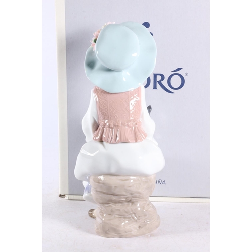 157 - Lladro porcelain figurine 06400 Daydreams (Juventud Sonadora), 22.5cm tall, boxed.