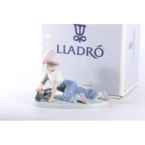 160 - Lladro porcelain figurine 07619 All Aboard (Todos Al Tren), 13cm tall, boxed.