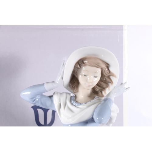 162 - Lladro porcelain figurine 04936 Spring Breeze (Viento De Primavera), 36cm tall, boxed.