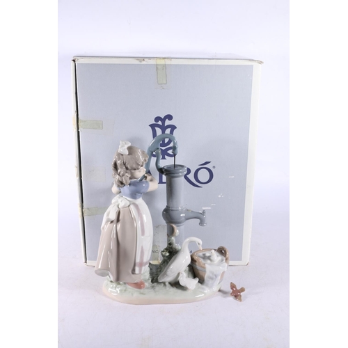 167 - Lladro porcelain figurine 5285 Summer on the Farm (Nina De Verano), 24cm tall, boxed.