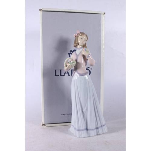 173 - Lladro porcelain figurine 07644 Innocence in Bloom (Aroma Primaveral), 24cm tall, boxed.