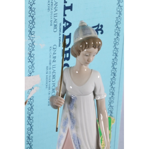 175 - Lladro porcelain figurine 5324 English Lady (Damita Inglesa), 28cm tall, boxed and another 5322 (Dam... 