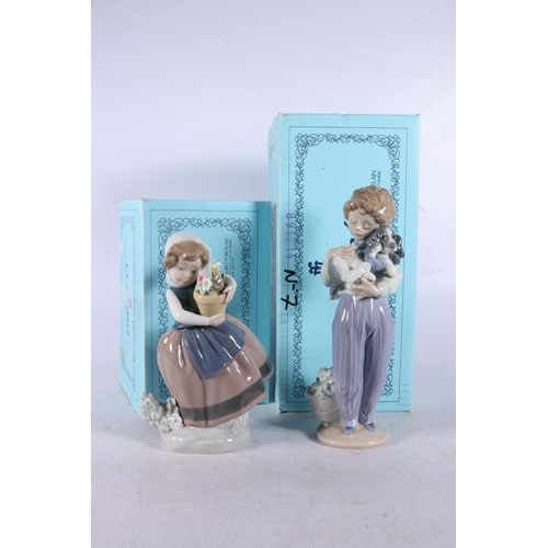 179 - Two Lladro porcelain figurines to include 7609 Convalescent Puppy (Perrito Convaleciente) 21cm tall ... 