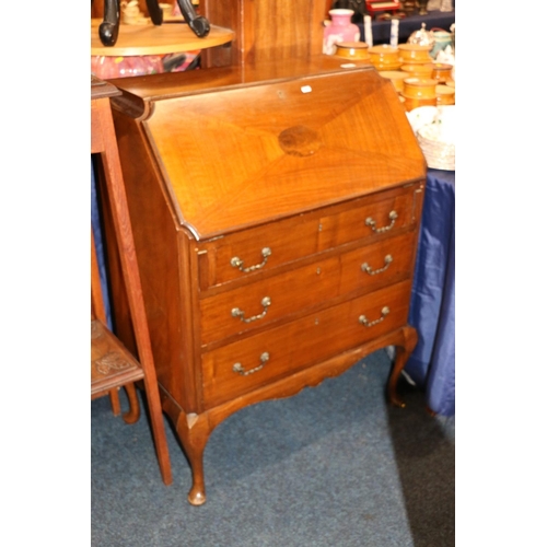 692 - Mahogany bureau.