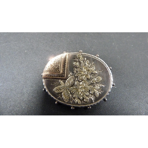 228 - Four silver brooches to include a brooch in the form of a Mexican sombrero, and Canadian maple leaf ... 