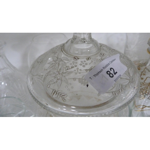 82 - Glassware to include rinsing bowl, brandy balloons, gilt French-style decanter and stopper, Mary Gre... 