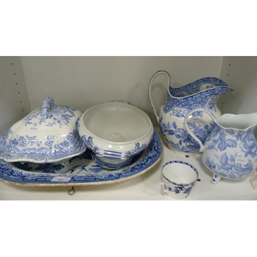 93 - Collection of blue and white to include a Victorian ashet, 'Old Chelsea' pattern dish etc (two shelv... 