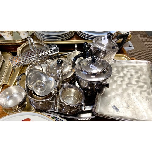 272 - Collection of EP to include tea sets, trays, etc