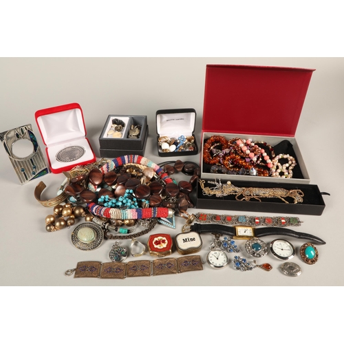 300 - Large quantity of costume jewellery to include necklaces, earrings, bracelets, etc