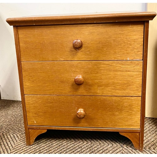 488 - Three-drawer chest of drawers