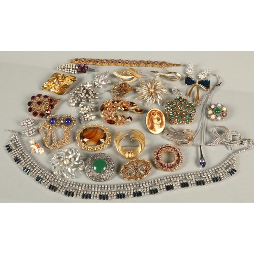 113 - Quantity of costume jewellery