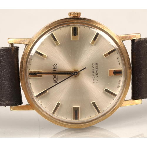 125 - Gold Roamer Gents watch, engraved on back, with guarantee dated 25.1.1977