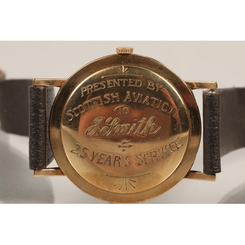 125 - Gold Roamer Gents watch, engraved on back, with guarantee dated 25.1.1977