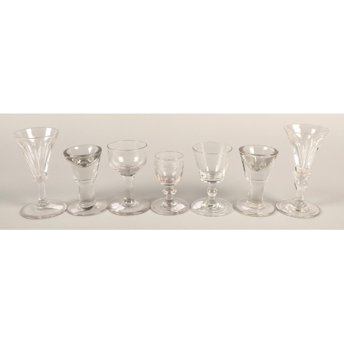 21 - Selection of antique and vintage glassware