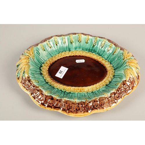 29 - Majolica oval dish decorated with wheat