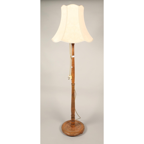 541 - Standard lamp & shade