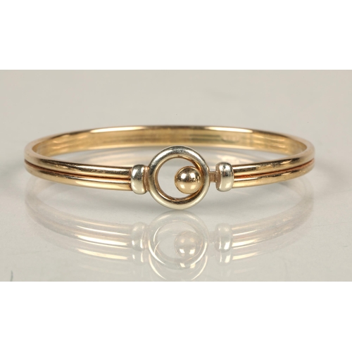 88 - 9 ct gold bangle,10 grams