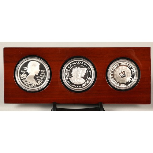 190 - The Queens Diamond Jubilee silver proof coin set ' The 2012 Royal silver set' in presentation box