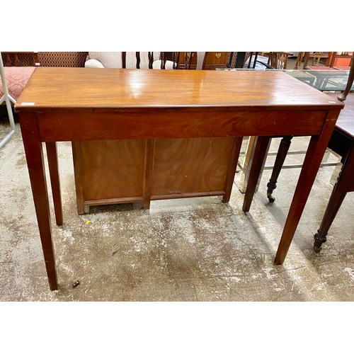 576 - Large hall table, H 89cm, W 118.5cm, D 47.5cm