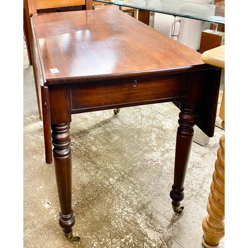 570 - Mahogany drop leaf table