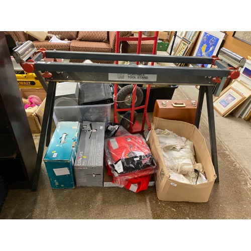 639 - Portable tool stand