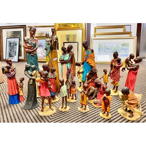 383 - Various African tribal figures 