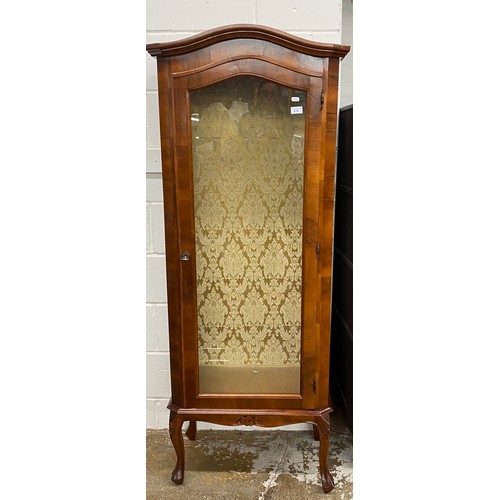 618 - Display cabinet,