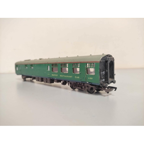 198 - Box containing a large collection of 00 gauge rolling stock to include a Mk1 Buffet Restaurant Car S... 