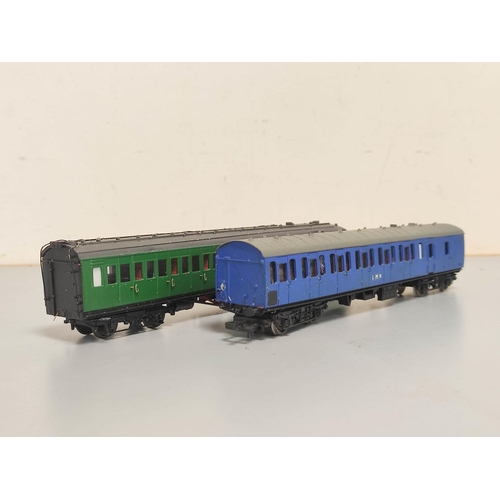 198 - Box containing a large collection of 00 gauge rolling stock to include a Mk1 Buffet Restaurant Car S... 