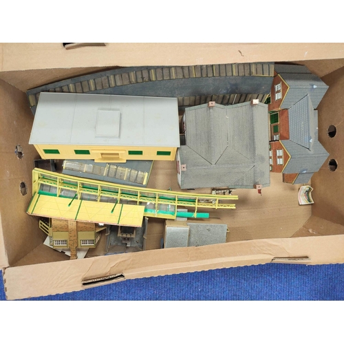 200 - Three boxes of model railway buildings to include Hornby Coach Siding Platform R417, platforms, stat... 