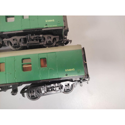 202 - Bachmann Branchline. Box containing a large collection of 00 gauge rolling stock models to include t... 