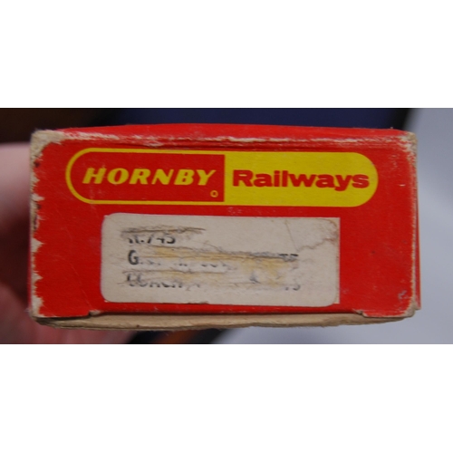 279 - Group of Hornby OO gauge scale models to include R.229 Lucille Pullman car, R.233 Pullman coach brak... 