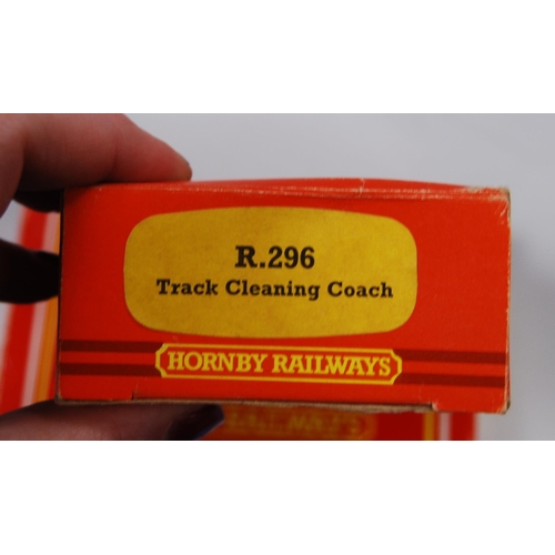 280 - Group of Hornby OO gauge wagons, van and tender to include R.222 Kelloggs closed van, R.227 Shell ta... 