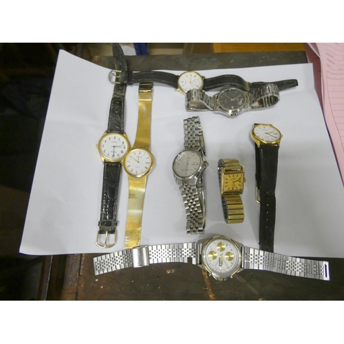 234 - Bag of fashion watches to include Sekonda, Accurist, Pulsar.