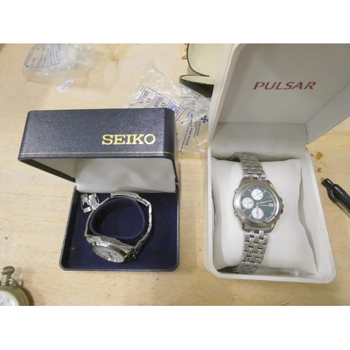 236 - Men's Seiko and Pulsar chronograph watches, both boxed.