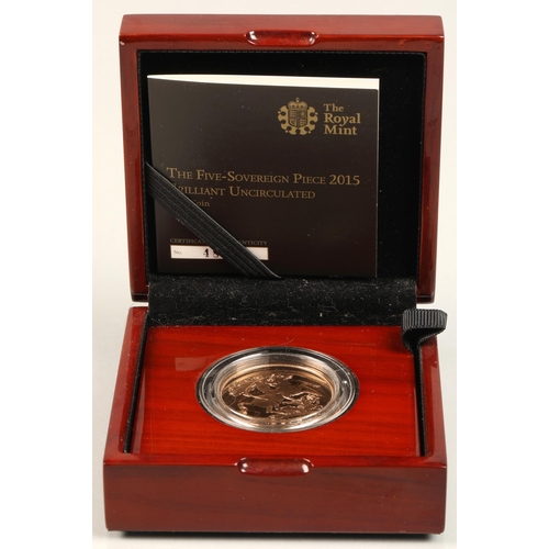 139 - The Royal Mint. The Five-Sovereign Piece 2015 Brilliant uncirculated Gold Proof coin, with certifica... 