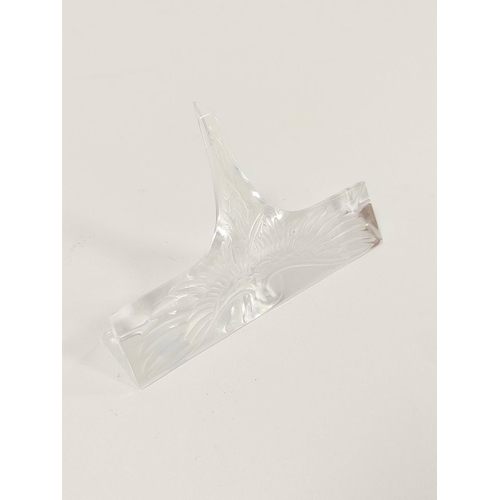 422 - Rene Lalique (France)Frosted glass knife rest, signed Lalique R France, 7cm, in fitted original box.... 