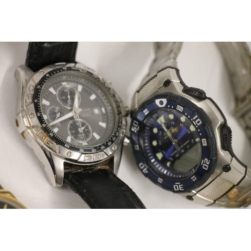 581 - Vintage gents wristwatches including Casio Waveceptor, Christian Lars, Pulsar Chronograph 100m etc. ... 