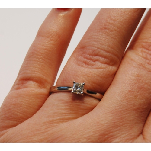 94 - Diamond solitaire ring with princess-cut brilliant, approximately 3.5mm, in platinum, size R, 5.9g.