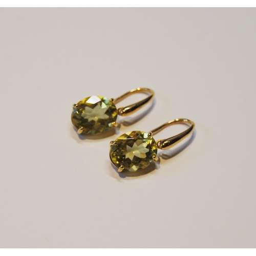 96 - Pair of yellow sapphire drop earrings, in gold, '18k'.