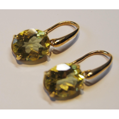 96 - Pair of yellow sapphire drop earrings, in gold, '18k'.