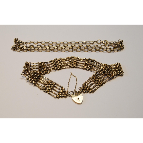 137 - 9ct gold gate bracelet and a piece of chain, 14.6g.