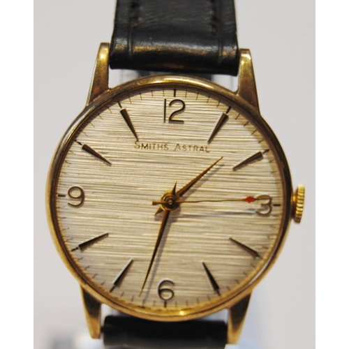 184 - Gent's Smith's Astral watch, 9ct gold, 1963, manual, 31mm, on strap.