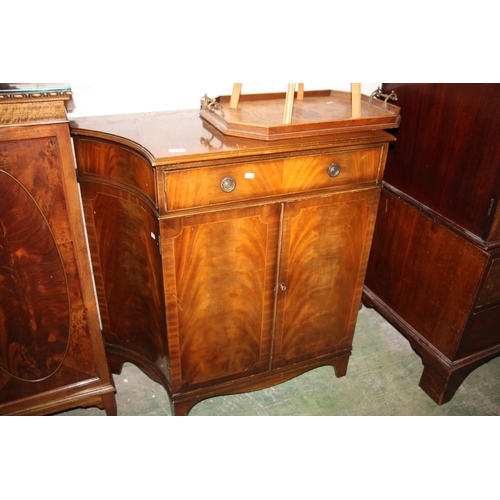 639 - Mahogany unit, 90cm high.