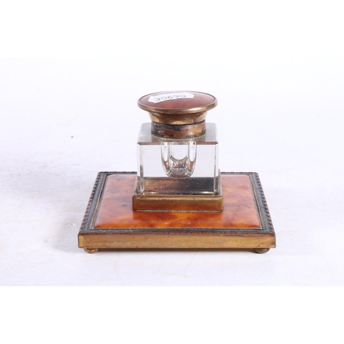 297 - Art Deco table inkwell.