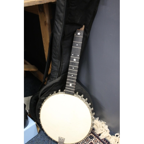 354 - Deering banjo.  (a/f)