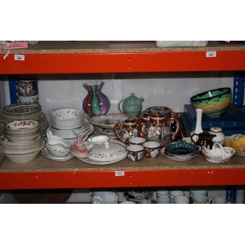 372 - Decorative ceramics, teaware, bowls, plates, etc.