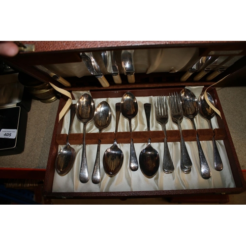 405 - Silver-plate to include cruet boxed set, cased fish knives and forks, a paraffin lamp, etc.