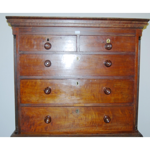 435 - George III mahogany chest on chest, c. late 18th/early 19th century, the top section with two short ... 