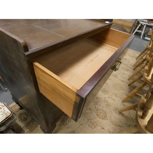 513 - Mahogany chest of three drawers, with gallery top.